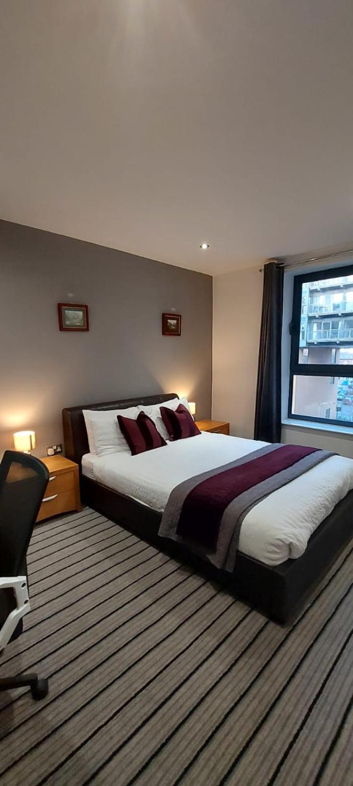 City Apartment In Great Location With A Balcony & Parking Possible - West One Sheffield Dış mekan fotoğraf